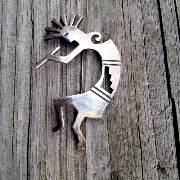 Vintage Sterling Silver Kokopelli Brooch - Picture 4 of 8